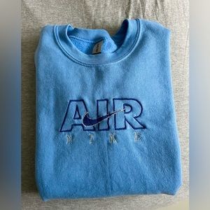 NIKE embroidered crewneck